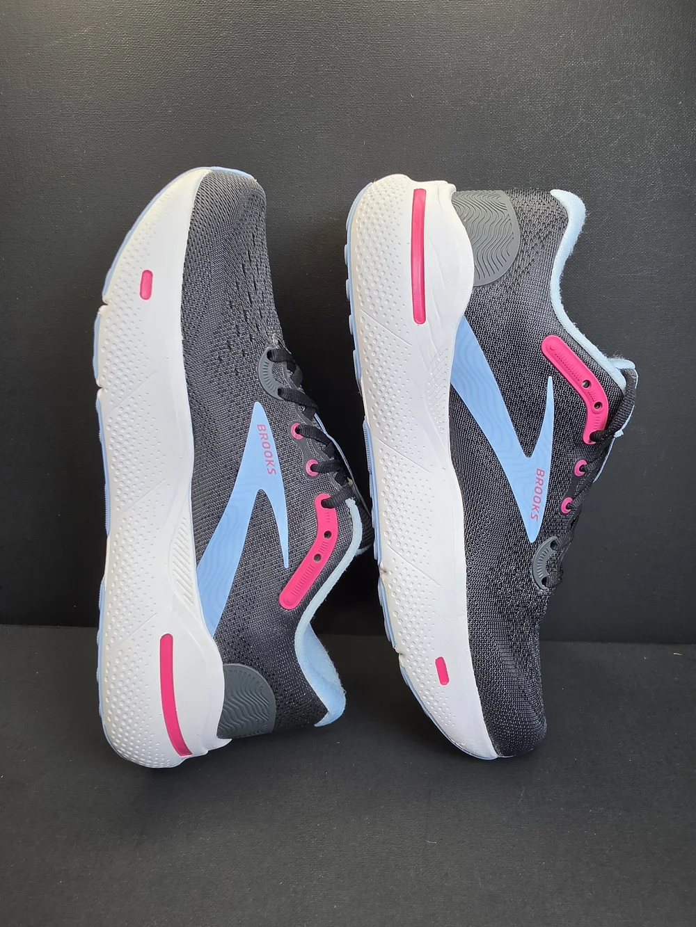 Brooks up sale